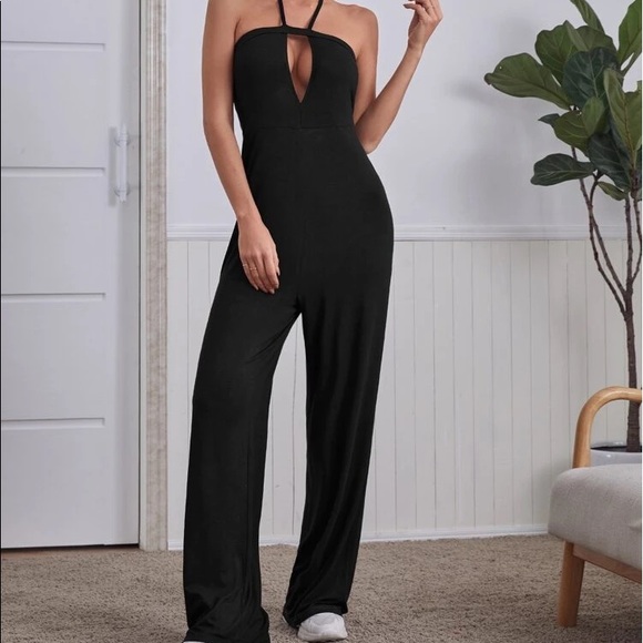 ✌🏼 #1309 Halter Peeka Tie Boo Back Jumpsuit - Picture 1 of 13